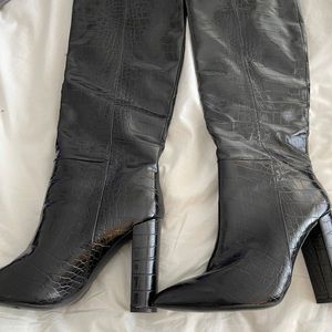 Boots (heeled)